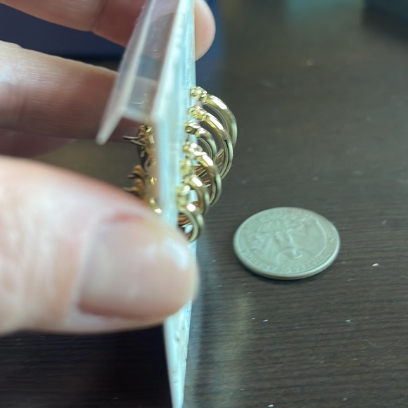 - HOUSE OF HARLOW 1960 3p Set 14 KT Gold Plated Hoop Earrings. New - Picture 5 of 5